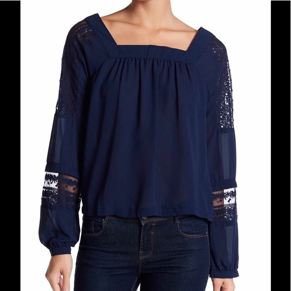 Romeo & Juliet Couture Tops - ☘️R&J Couture Navy Lace Sleeve Crepe Blouse NWT S